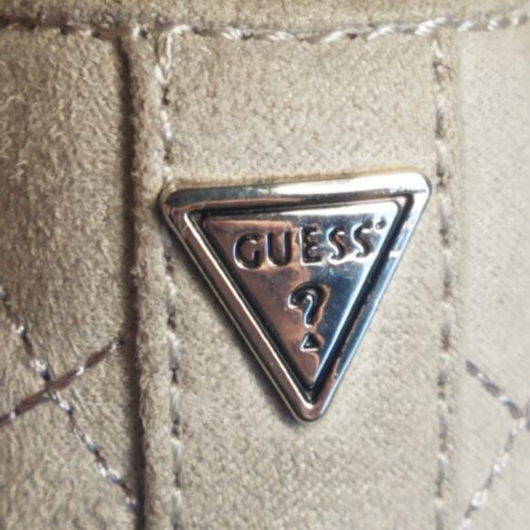 Guess Daylea Platform Sneaker Size 5.5 Gray/Silver Slip-On Faux Suede Comfy New - Picture 10 of 10